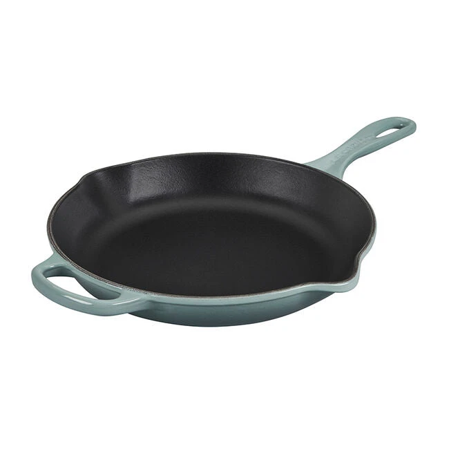 Le Creuset Signature Skillet - 10 1/4" 10 Le Creuset Signature Skillet - 10 1/4" - Image 10